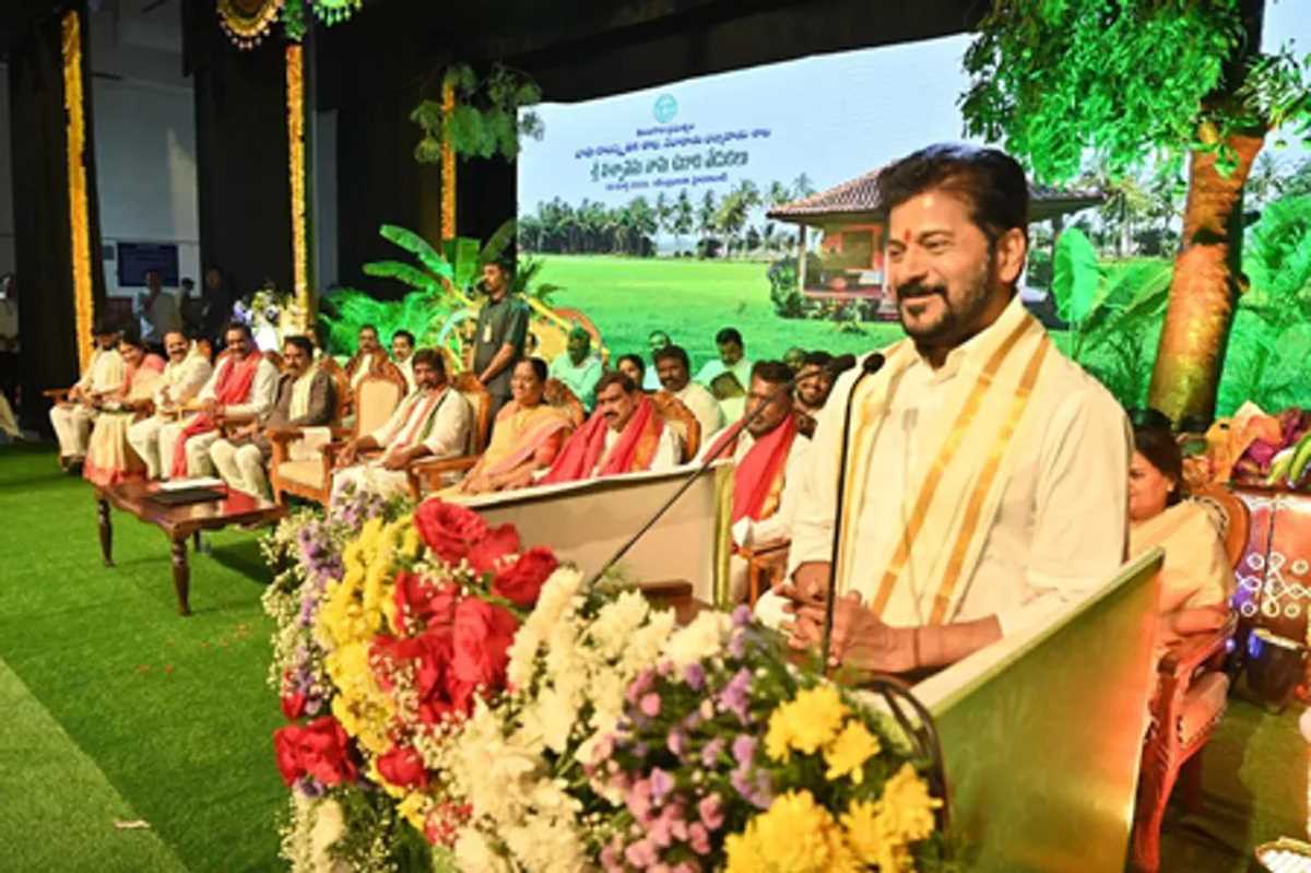 हैदराबाद के पास प्रस्तावित फ्यूचर सिटी निवेश का होगा गंतव्य : रेवंत रेड्डी